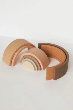 CHEWABLE CHARM LIFESTYLE RAINBOW STACKED TEETHER · NEUTRAL