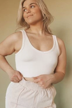NIKIBIKI HERRINGBONE RIBBED CROP TOP