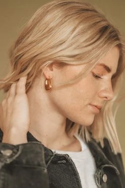 AMADY JEWELRY ACCESSORIES HALF HOOP ARCH EARRINGS