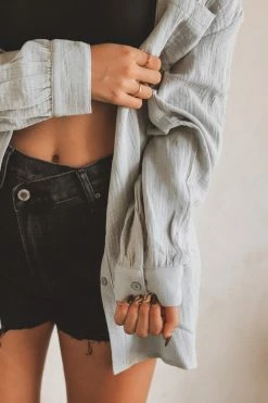 WISHLIST SHORELINE BUTTON-UP 19 WISHLIST SHORELINE BUTTON-UP