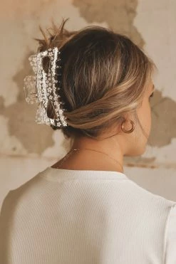 WALL TO WALL OVERSIZED HAIR CLAW CLIP ACCESSORIES