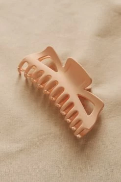 WALL TO WALL OVERSIZED HAIR CLAW CLIP ACCESSORIES