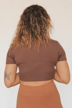 MONO B Tops LENA CROPPED TEE