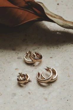 FAME ACCESSORIES MINI C HOOP EARRINGS SET