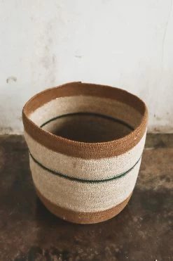 CREATIVE CO-OP NATURAL SEAGRASS STRIPED BASKET