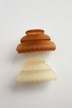 TIEPOLOGY WAVY CLAW HAIR CLIP · BROWN